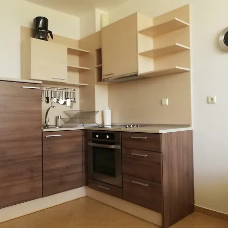 Dea Pasavan Appartement *