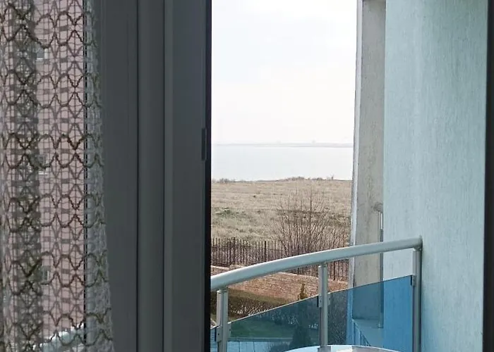 Dea Pasavan Апартамент Равда