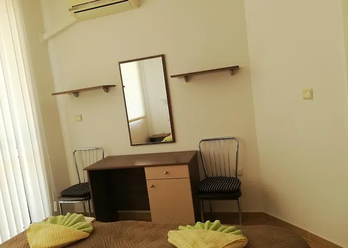 Dea Pasavan Апартамент Равда