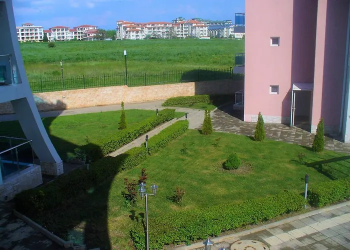 Апартамент Dea Pasavan Равда